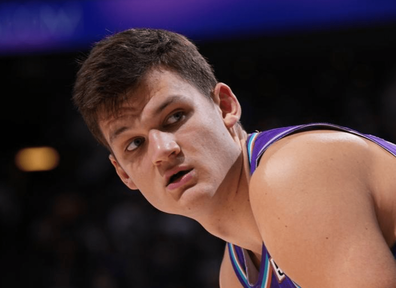 EDG轻取BDS,Mickey一己之力扛起全队的简单介绍 EDG轻取BDS,Mickey一己之力扛起全队的简单介绍