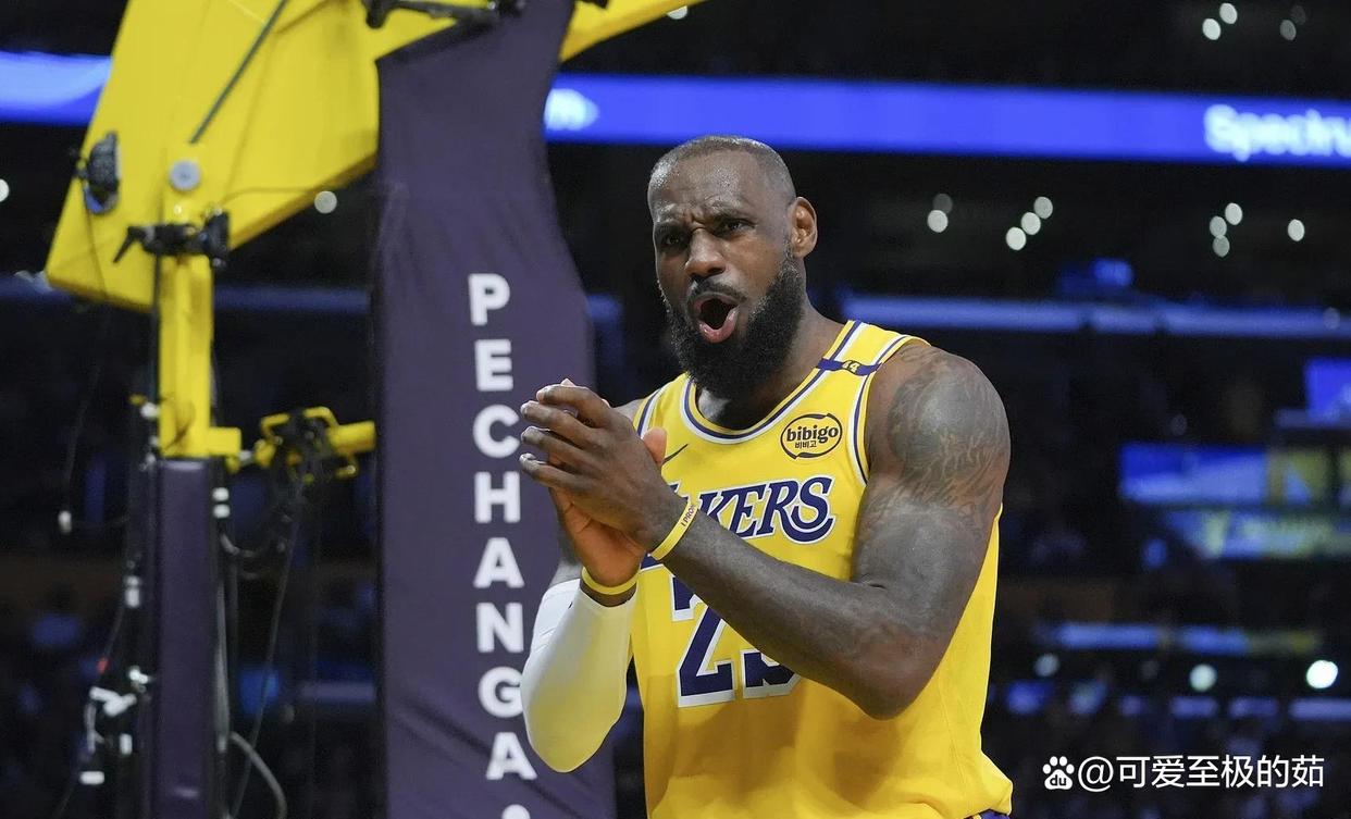 PG平台-湖人B队横扫马刺，詹姆斯高光表现的简单介绍
