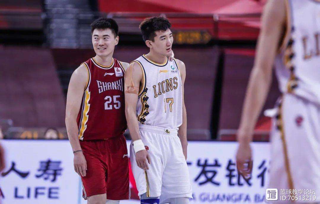 助攻王再度登场：组织牵制对方内线成功助攻的简单介绍