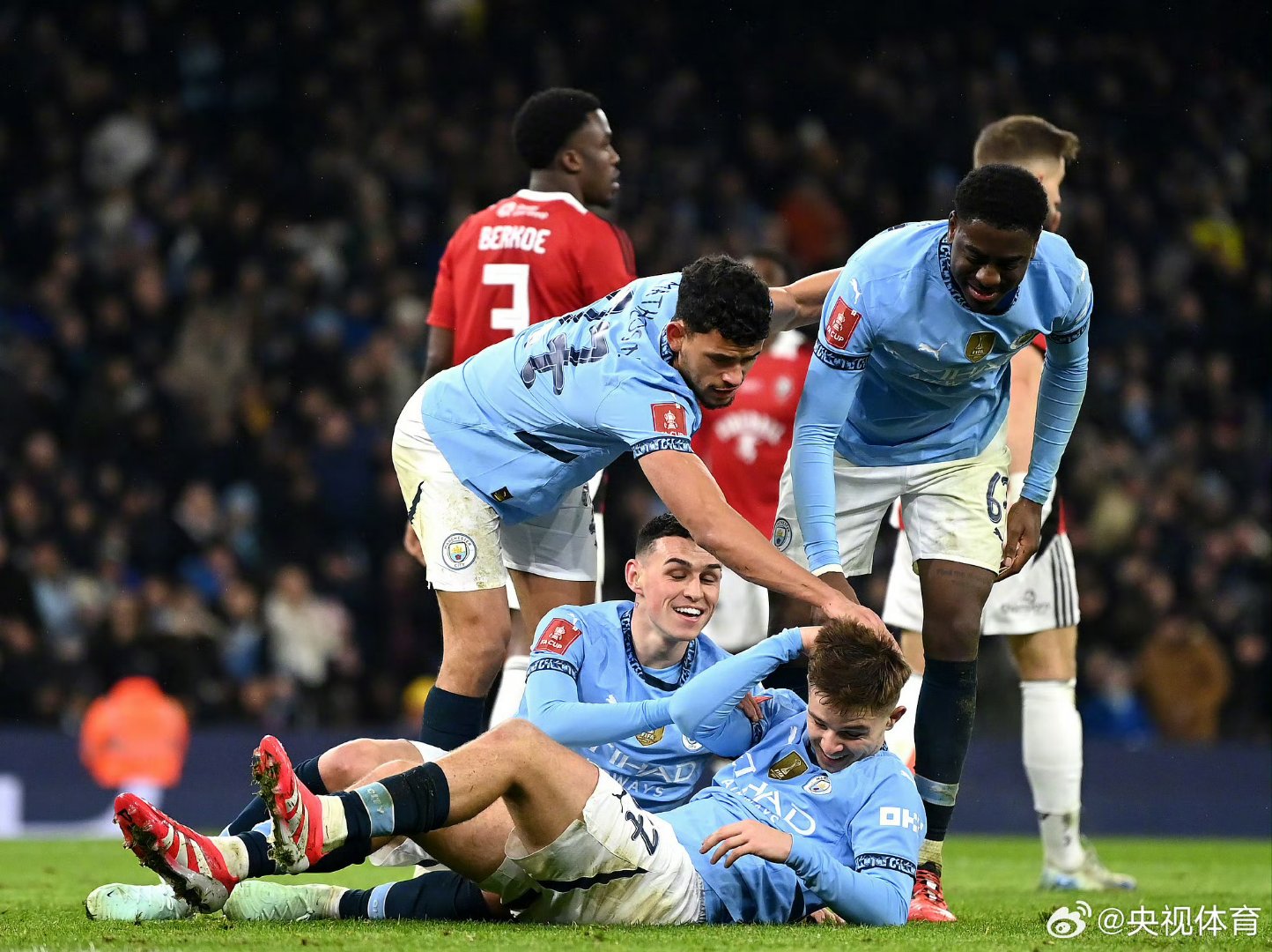 PG Soft Gaming-曼城连续不胜，争冠形势岌岌可危的简单介绍