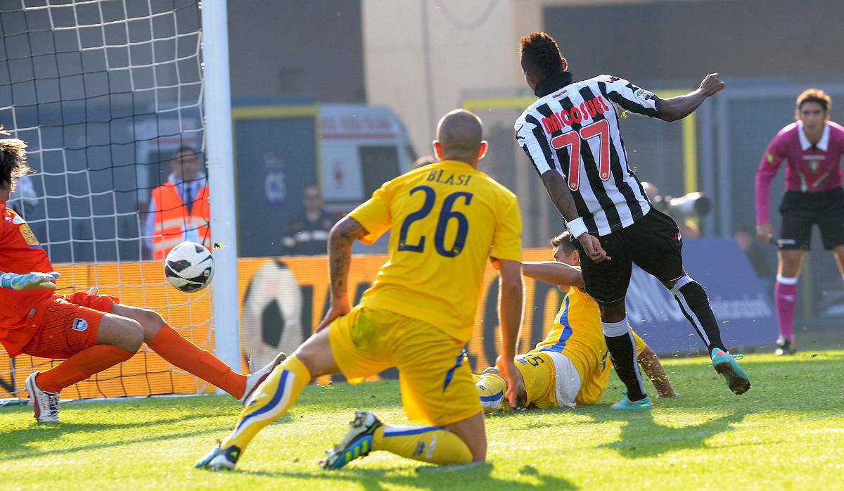 PG游戏APP-乌迪内斯失利后连胜，冲刺联赛前四