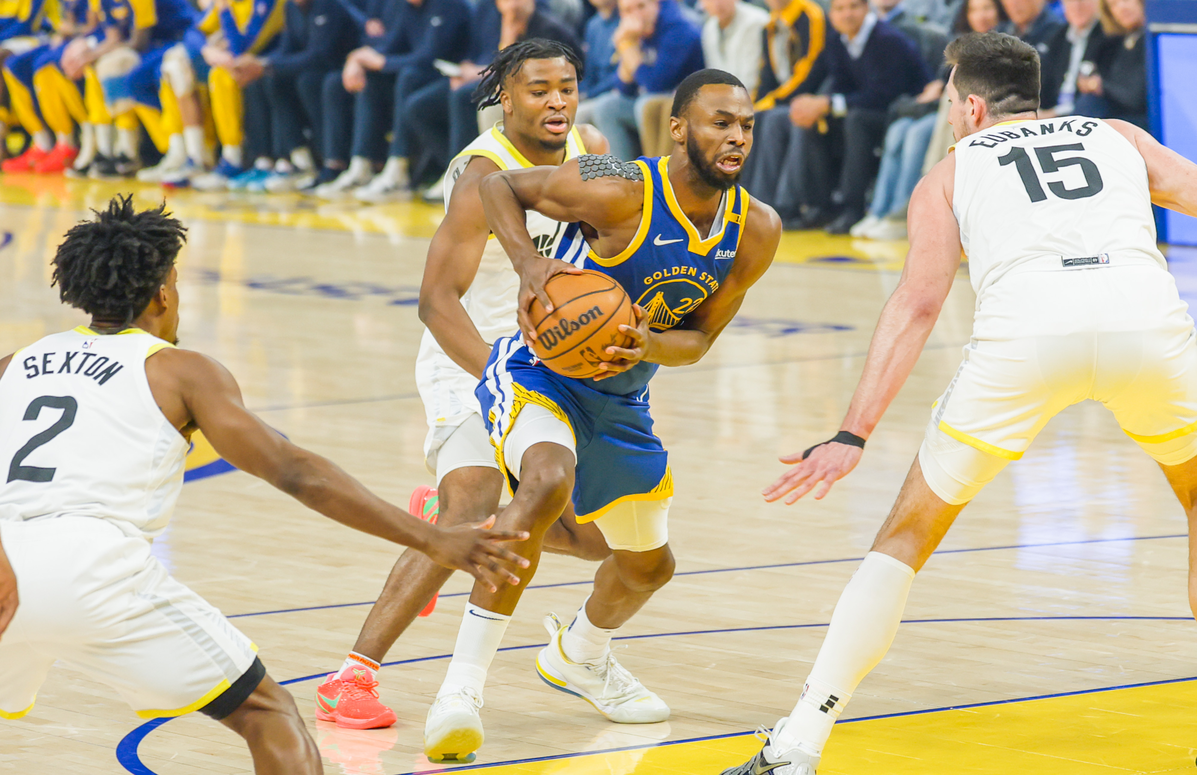 PG电子官网-爵士队国王德比赛中险胜，场面火爆激烈的简单介绍