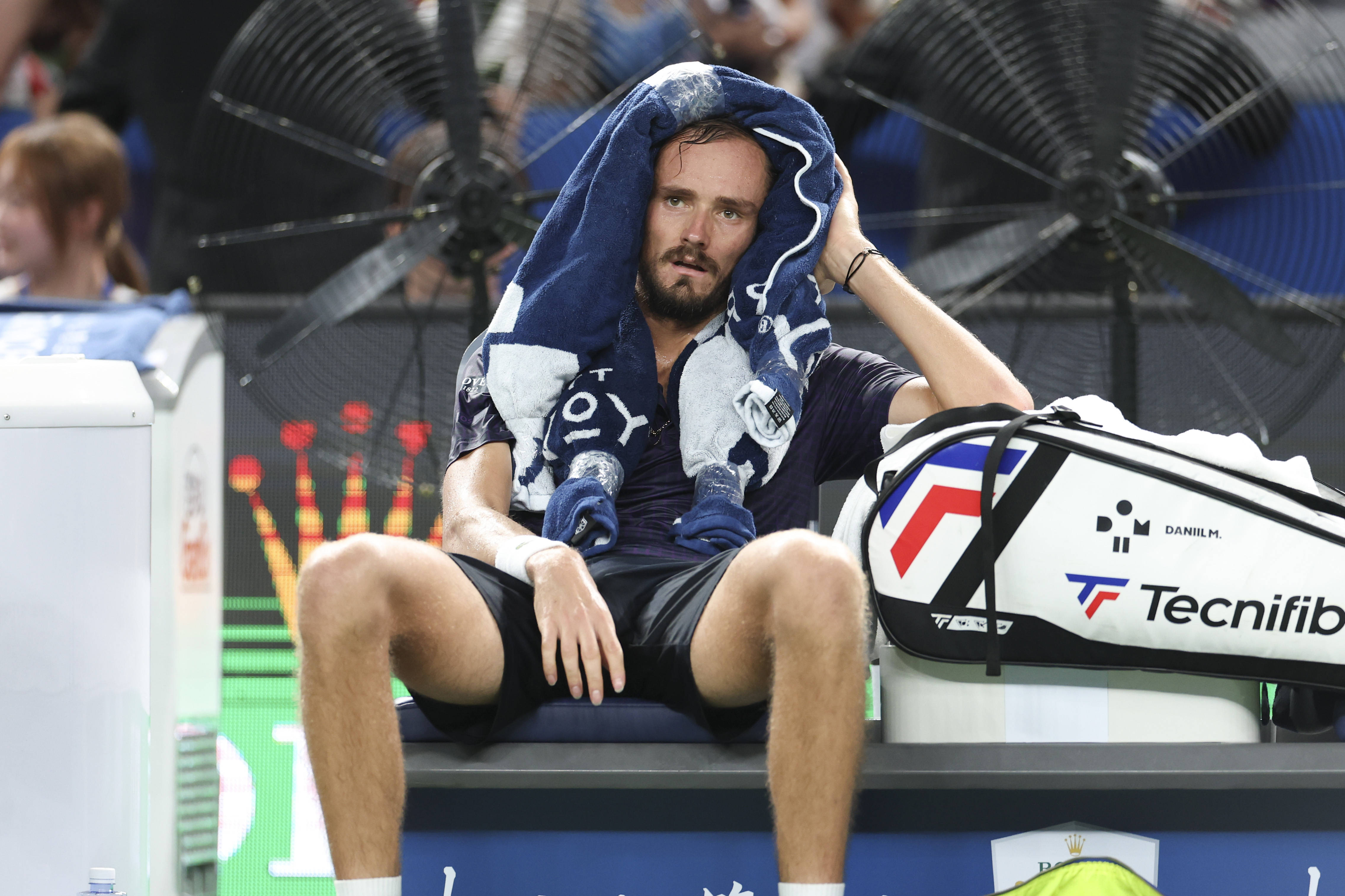 包含美网完胜蒙特卡洛大师赛，梅德韦杰夫刷新纪录的词条