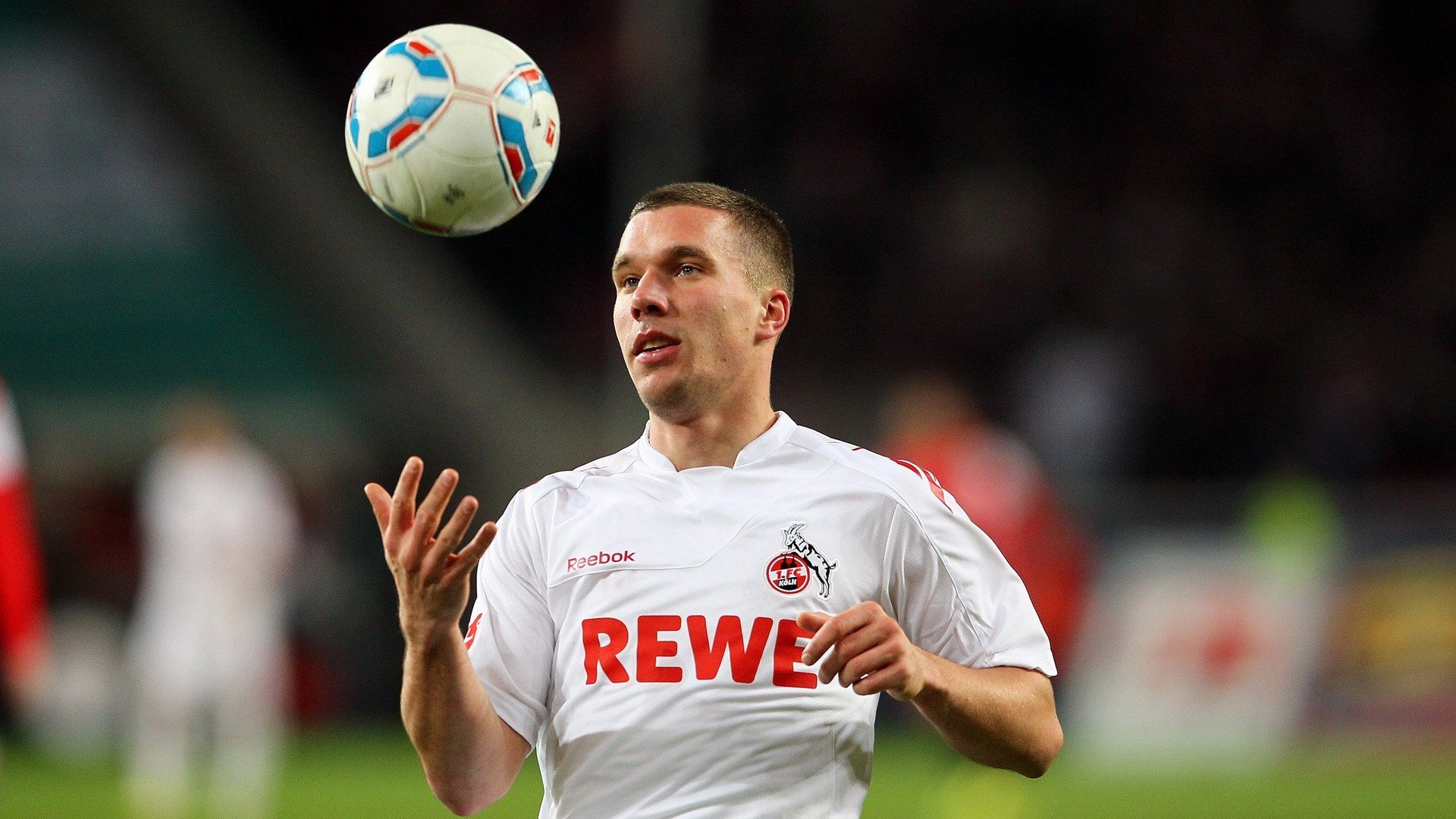 鹰击长空，乔治神射定乾坤—连续得分狂潮撕裂活塞防线